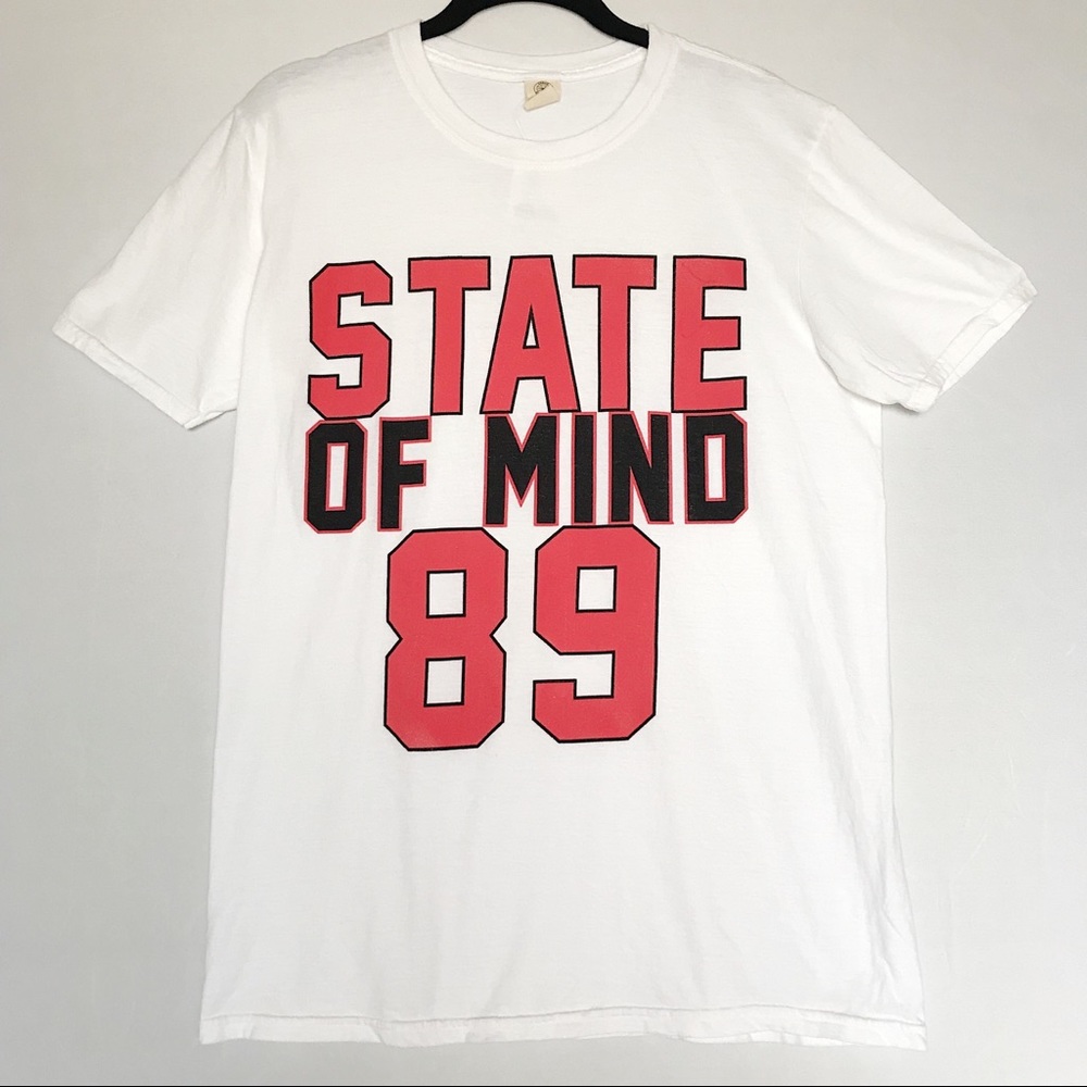 NWT Urban Outfitters State of Mind 89 Graphic Spell Out T-Shirt